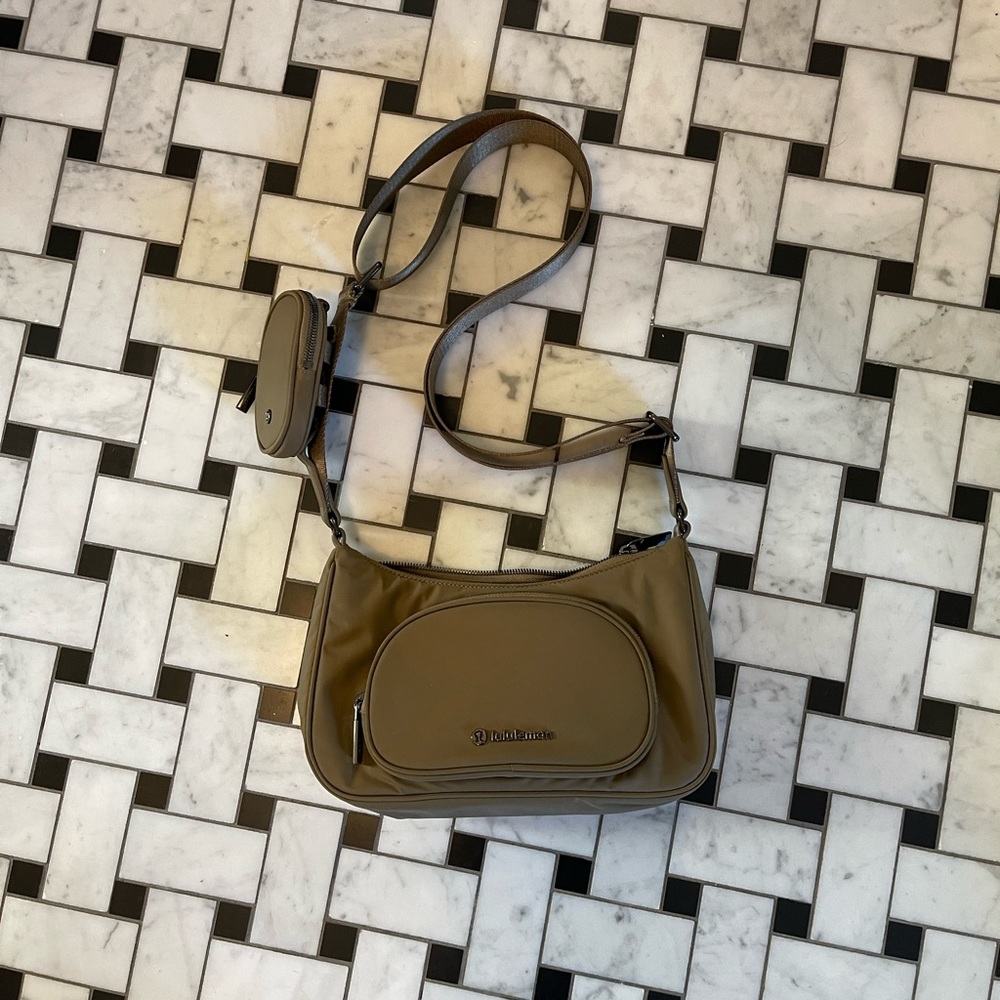 Lululemon 🍋 Crossbody with Nano Pouch Artifact